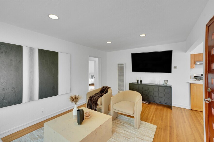 More Photos Of 828 Hill St, Santa Monica Apartments For Sale