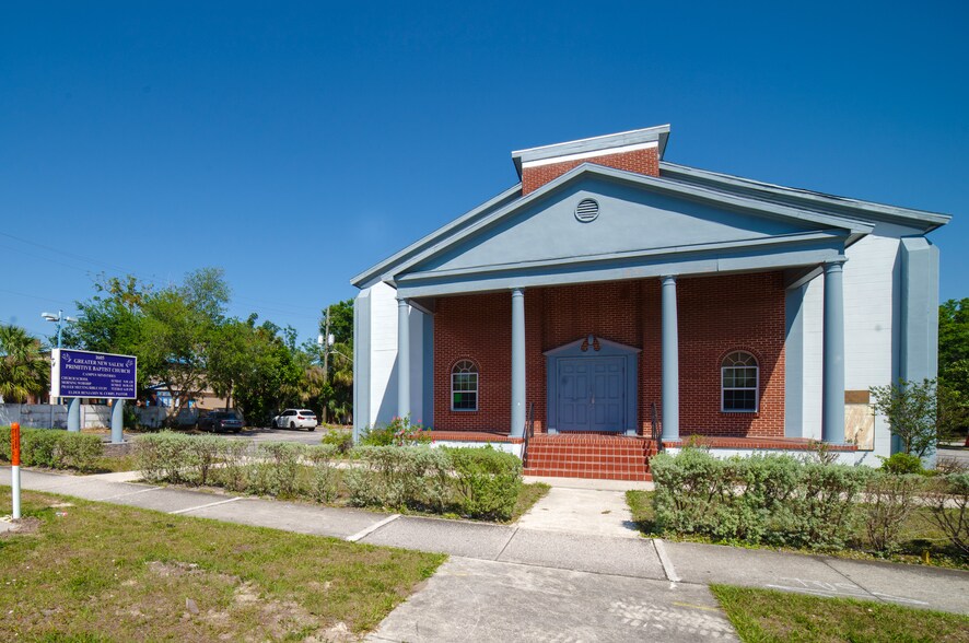 More Photos Of 1605 N Nebraska Ave, Tampa Religious Facility For Lease