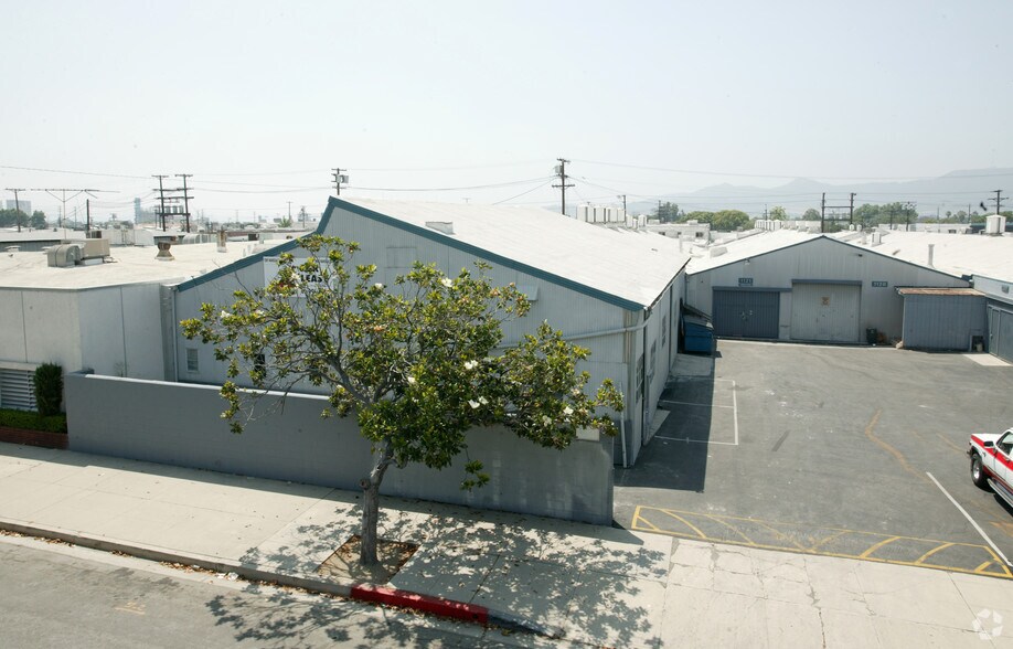 More Photos Of 1120-1208 W Isabel St, Burbank Warehouse For Lease