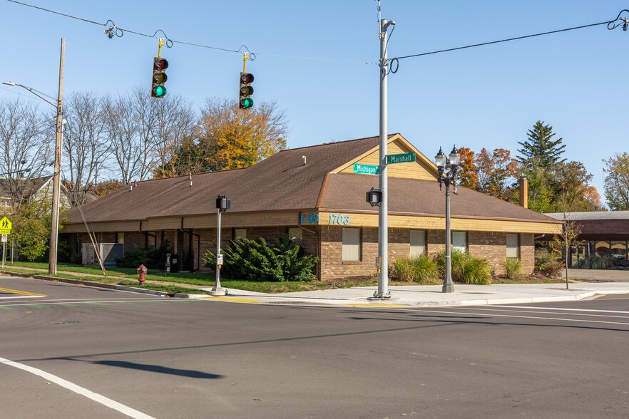 More Photos Of , Lansing Unknown For Sale