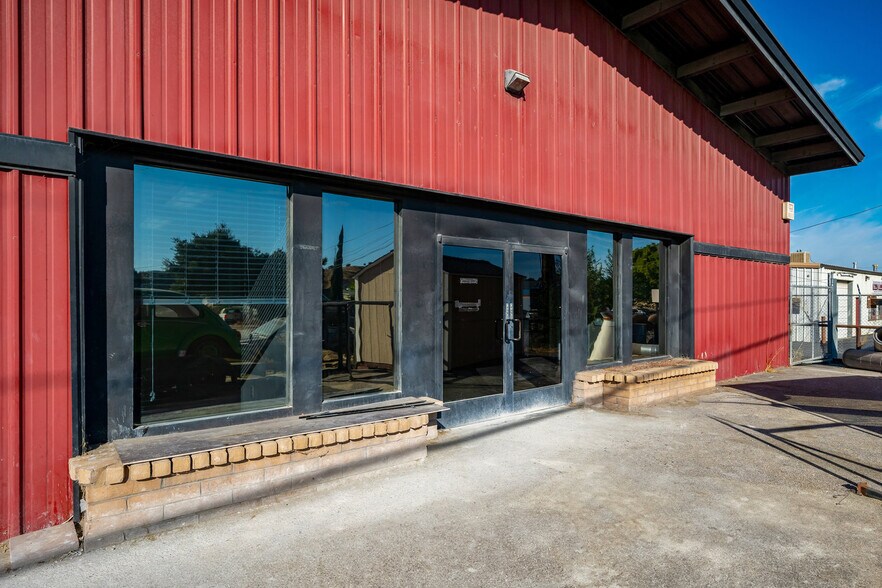 More Photos Of 741 Paso Robles St, Paso Robles Warehouse For Lease