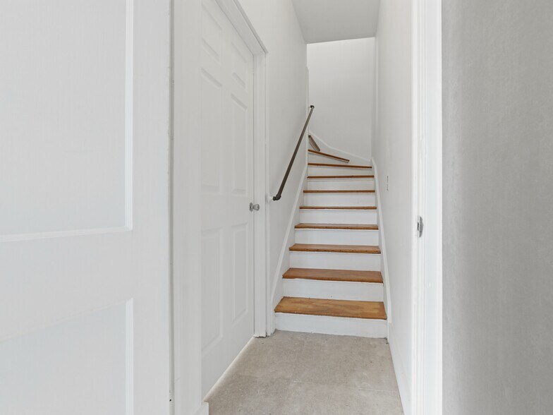 More Photos Of 82-84 SE 4th Ave, Delray Beach, Delray Beach Storefront Retail Residential For Sale