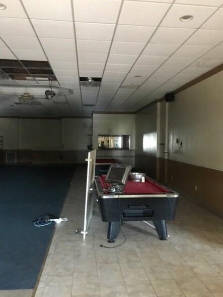 More Photos Of 313 Main St, Red Hill Restaurant For Lease