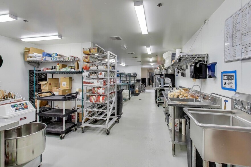 More Photos Of 3552 Market Ln, Kenosha Restaurant For Sale