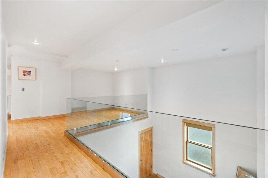 More Photos Of 507 2nd St, Eureka General Retail For Sale