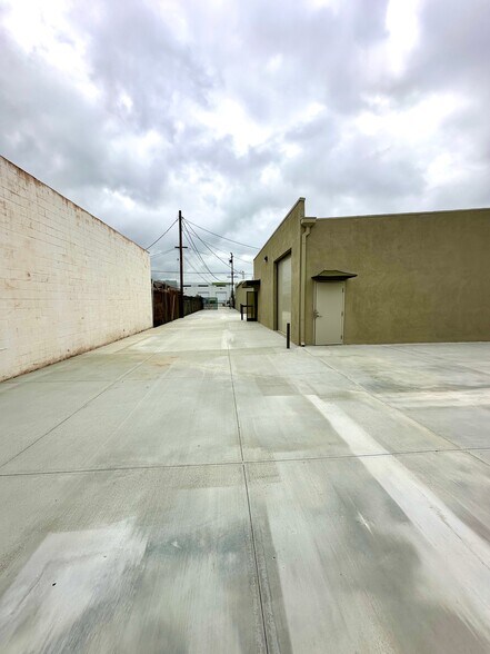 More Photos Of 2517-2519 N Lee Ave, South El Monte Warehouse For Lease