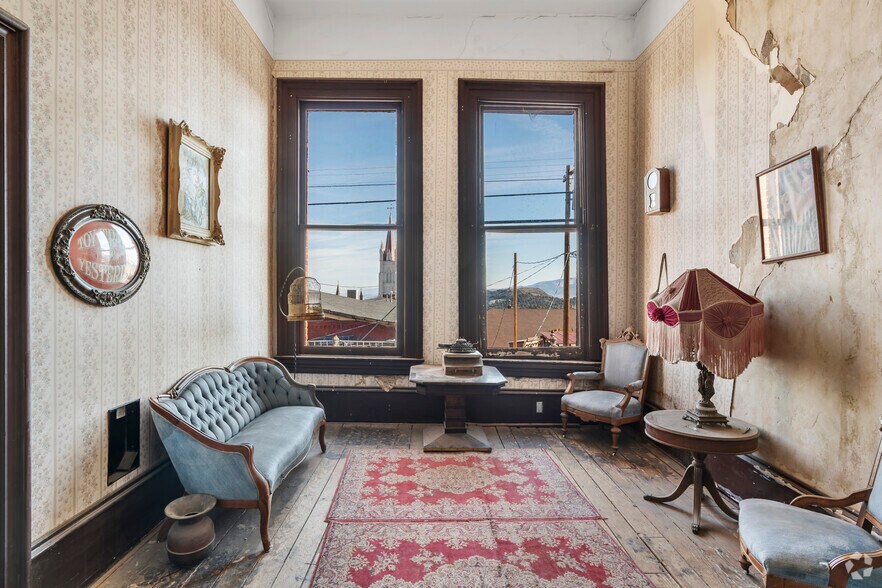 More Photos Of 112 S C St, Virginia City General Retail For Sale