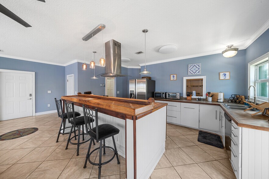 More Photos Of 973 N Harbor City Blvd, Melbourne Specialty For Sale