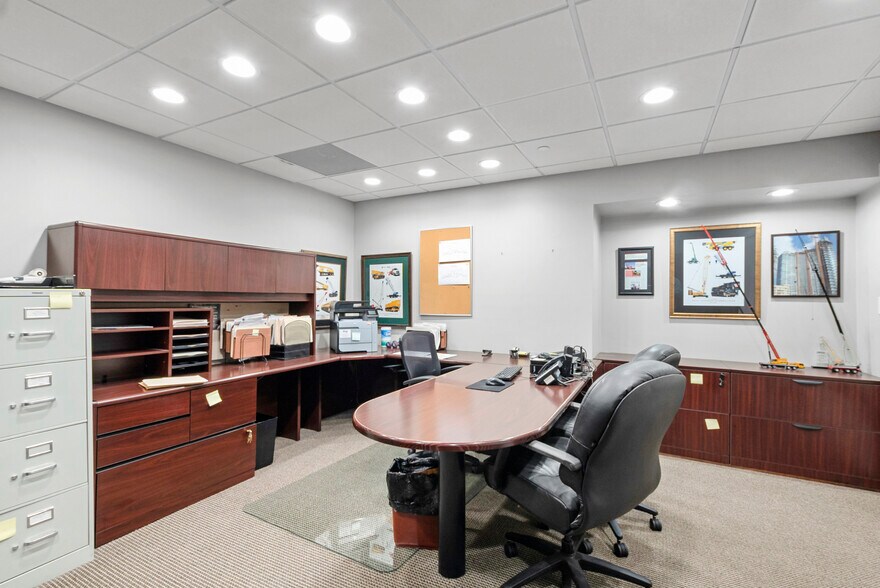 More Photos Of 9735 Industrial Dr, Bridgeview Light Distribution For Sale