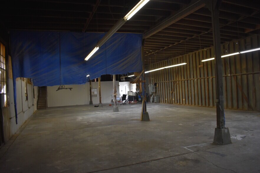 More Photos Of 6821 Suva St, Bell Gardens Warehouse For Lease
