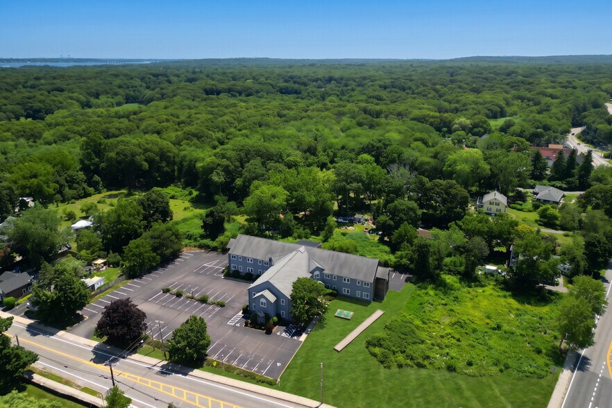 More Photos Of 320 Phillips St, North Kingstown Medical For Sale