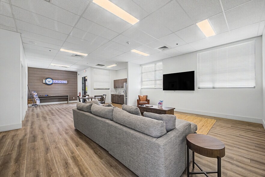 More Photos Of 450 E Willis Rd #71, Chandler Self Storage For Sale