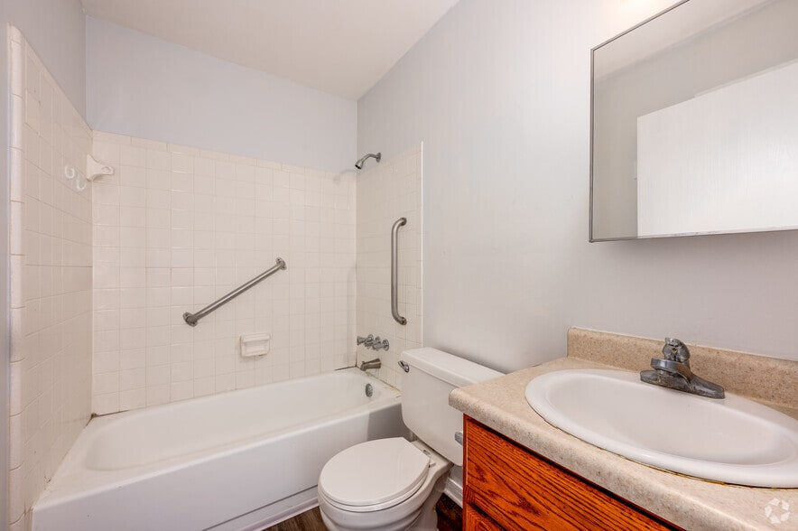 More Photos Of 510 Elk Dr, Kokomo Apartments For Sale