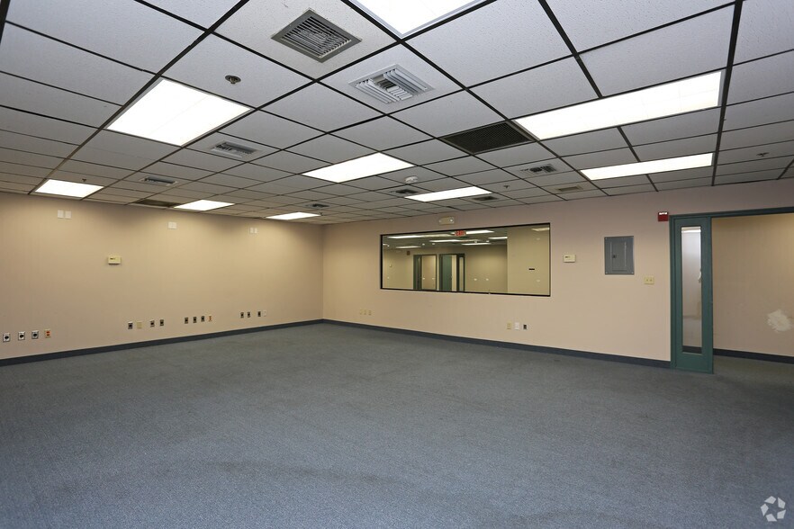 More Photos Of 1700 NW 66th Ave, Plantation Office For Lease