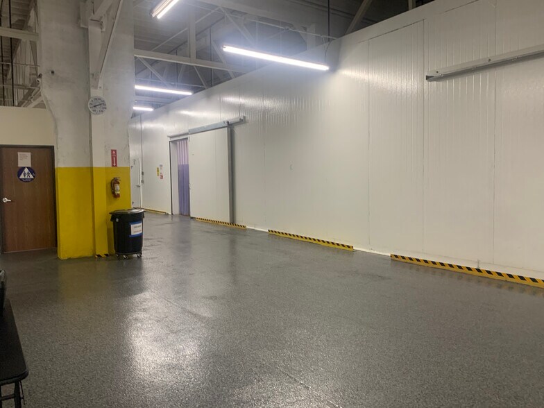 More Photos Of 1937-2035 E Vernon Ave, Vernon Refrigeration Cold Storage For Lease