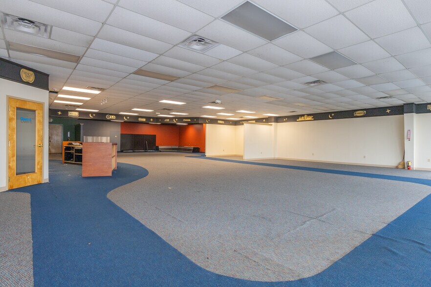 More Photos Of 1592 Sandifer Blvd, Seneca Freestanding For Lease