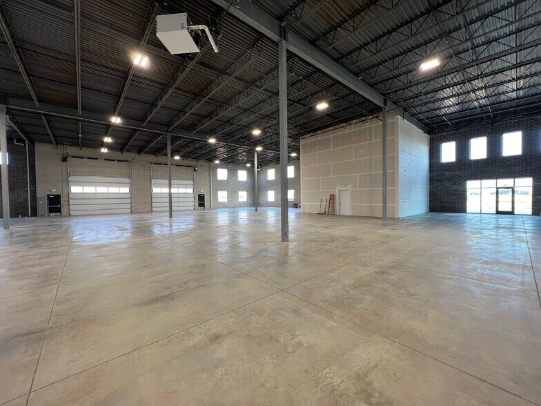 More Photos Of 1548 American Way, Payson Warehouse For Lease
