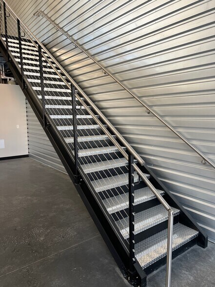 More Photos Of 1004 S Interstate 25, Castle Rock Light Manufacturing For Sale
