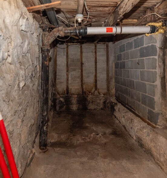 More Photos Of 4905 Liberty Heights Ave, Gwynn Oak Storefront Retail Residential For Sale