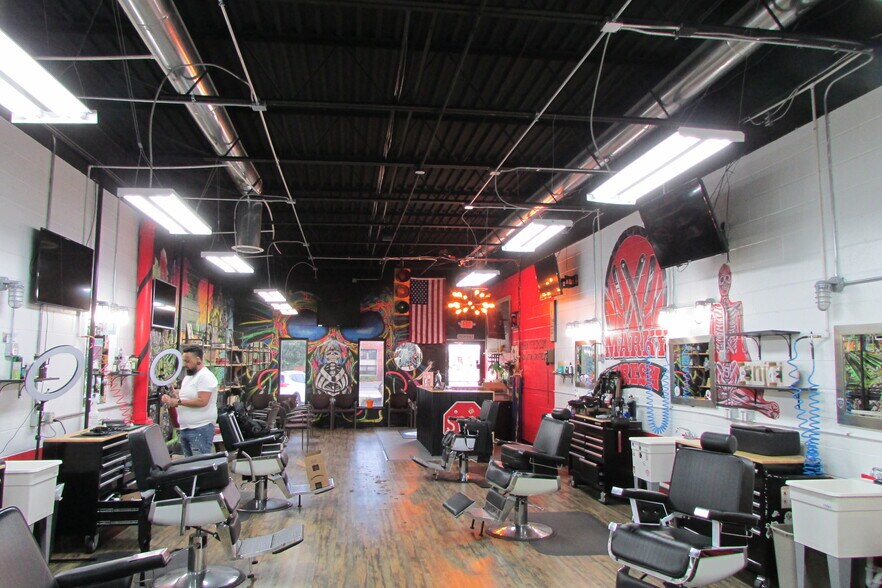 More Photos Of 7464-7472 Tyler Blvd, Mentor Flex For Lease