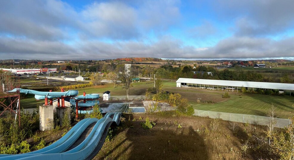 Primary Photo Of 1676 Chemong Rd, Bridgenorth Amusement Park For Sale