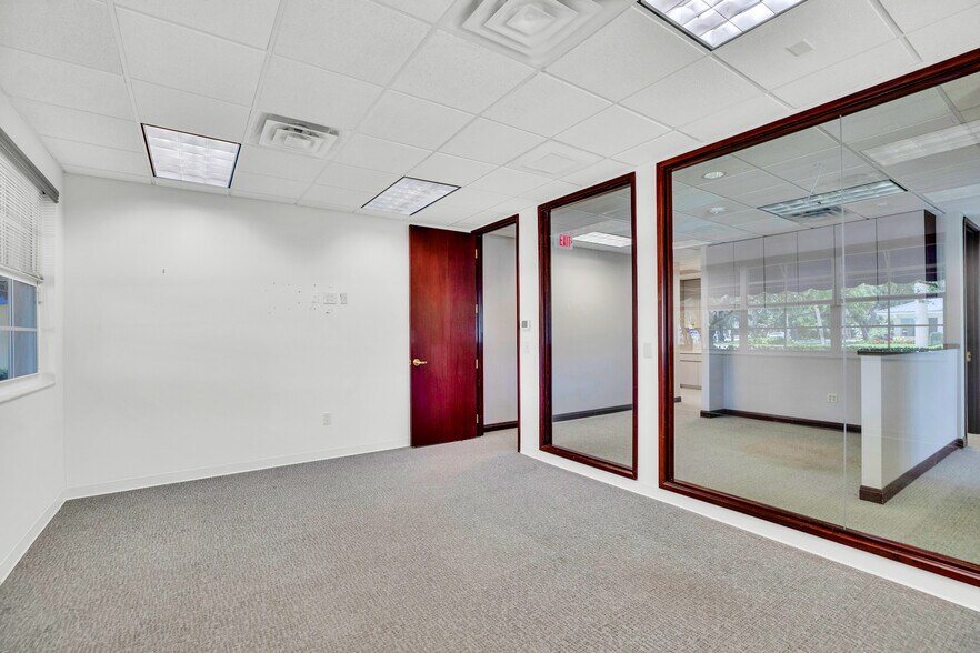 More Photos Of 1701 Highway A1A, Vero Beach Office For Lease