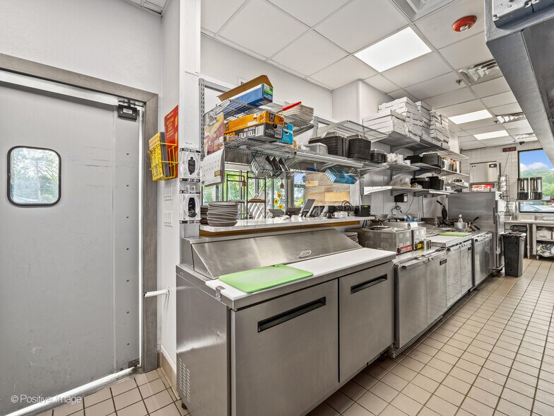 More Photos Of 720 E Rand Rd, Mount Prospect Restaurant For Sale