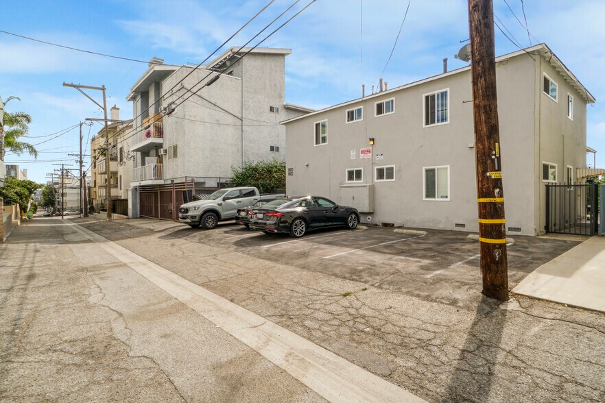 More Photos Of 1246 S Saltair Ave, Los Angeles Apartments For Sale