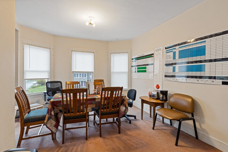 More Photos Of 166 Silver St, Waterville Medical For Sale