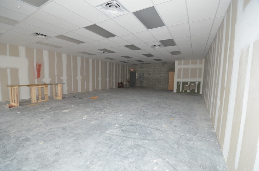 More Photos Of 701 E State Road 434, Winter Springs Unknown For Lease