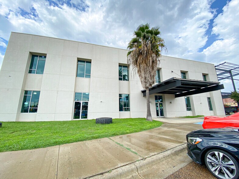 Primary Photo Of 6415 Polaris Dr, Laredo Health Club For Sale