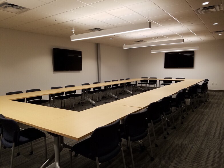More Photos Of 5990 N Washington St, Denver Warehouse For Lease