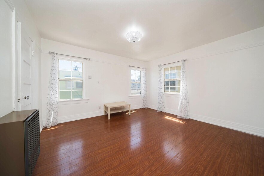 More Photos Of 3714 Pico Blvd, Los Angeles Apartments For Sale