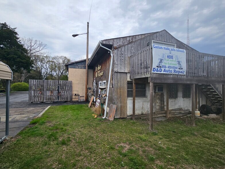 More Photos Of 1737 S Burlington Rd, Bridgeton Flex For Sale