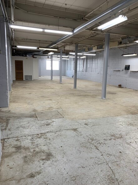 More Photos Of 420 Davis Ave, Dayton Warehouse For Lease