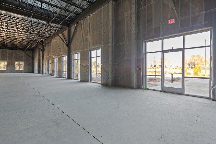 More Photos Of 2810 Procurement Cir, Fayetteville Flex For Sale