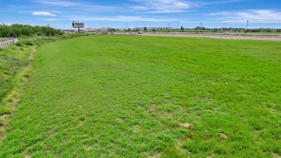 More Photos Of 6201 Zac Lentz Pky, Victoria Land For Sale