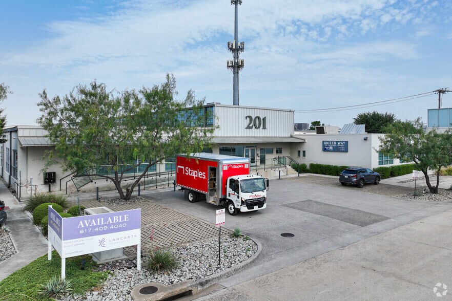 More Photos Of 201 N Rupert St, Fort Worth Office For Lease