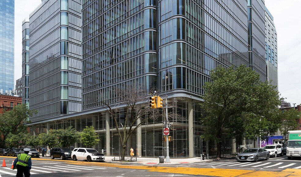 More Photos Of 565 Broome St, New York Apartments For Lease