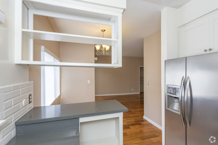More Photos Of 1214 N Clark St, West Hollywood Apartments For Sale
