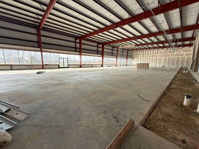 More Photos Of 14211 Hiram Clarke Rd, Houston Storefront For Lease