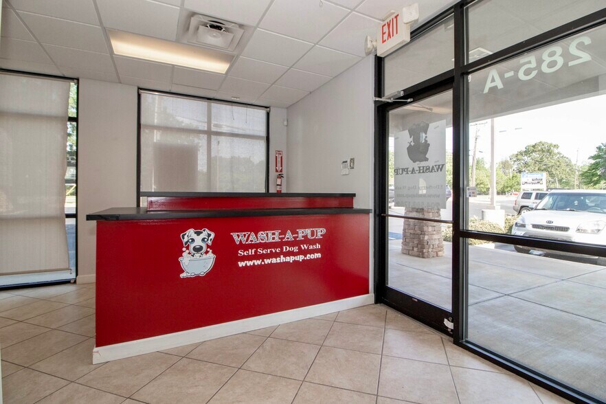 More Photos Of 285 N Main St, Troutman General Retail For Lease