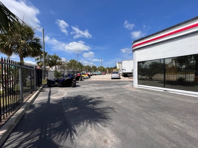 More Photos Of 500 Ballough Rd, Daytona Beach Freestanding For Sale