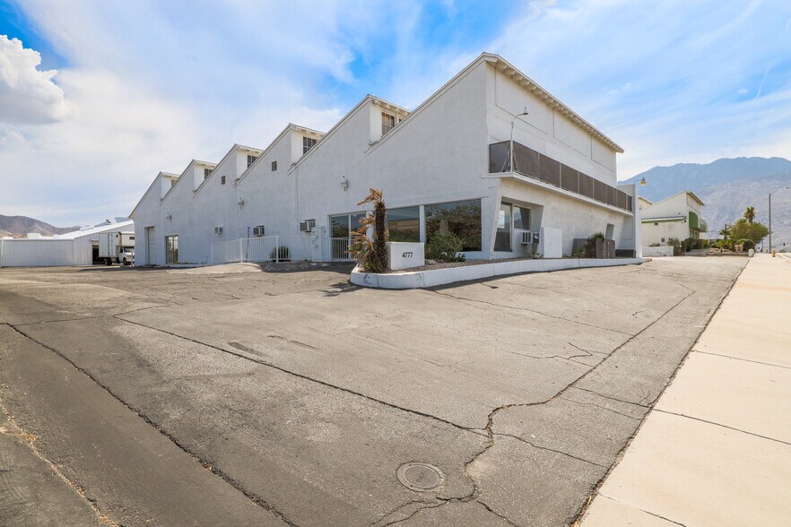 More Photos Of 4775-4779 E Ramon Rd, Palm Springs Warehouse For Sale