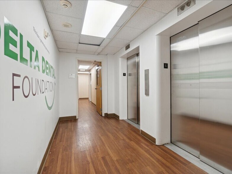 More Photos Of 1100 W Saginaw St, Lansing Medical For Sale