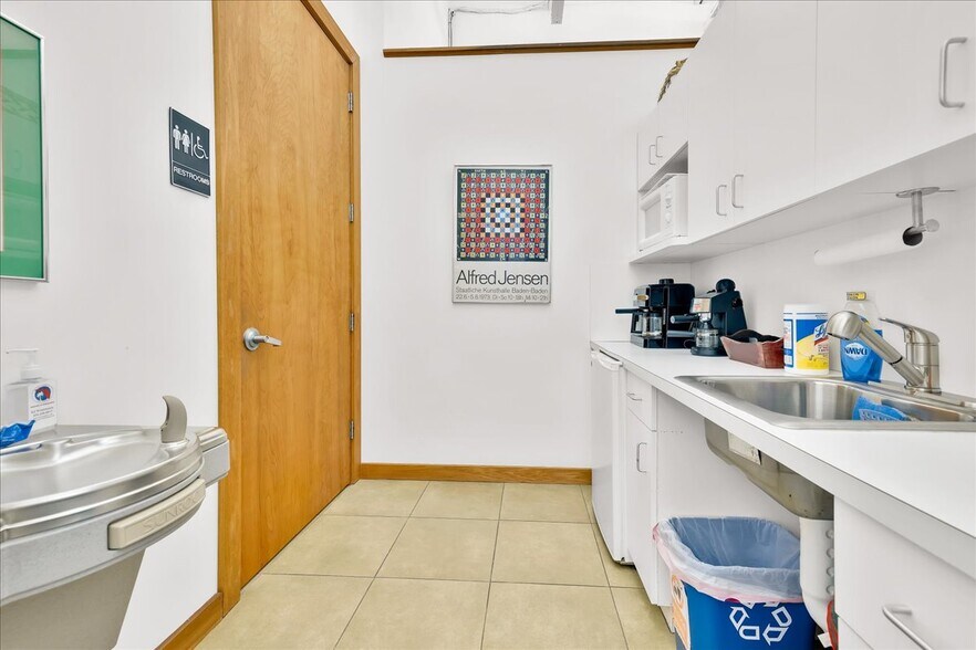 More Photos Of 2830 W State Road 84, Fort Lauderdale Flex For Sale