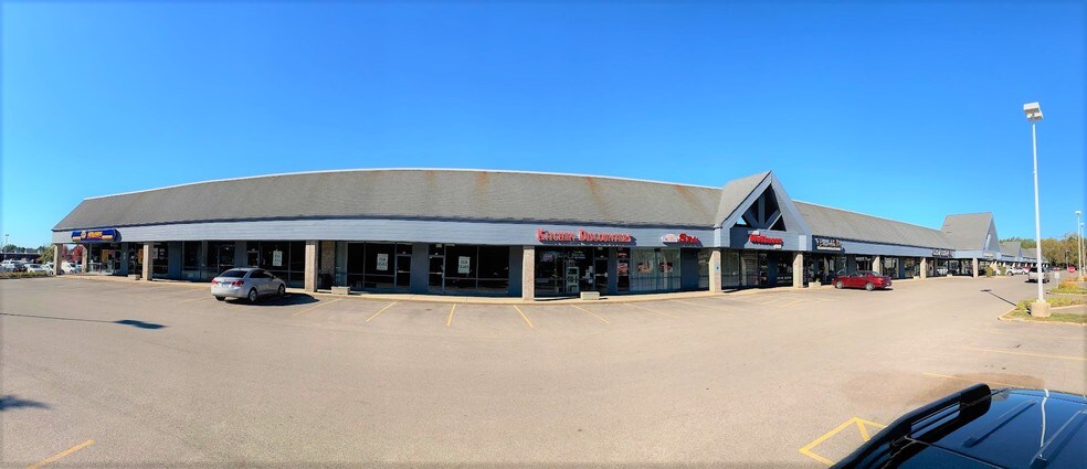 More Photos Of 33-193 S Rand Rd, Lake Zurich Unknown For Lease