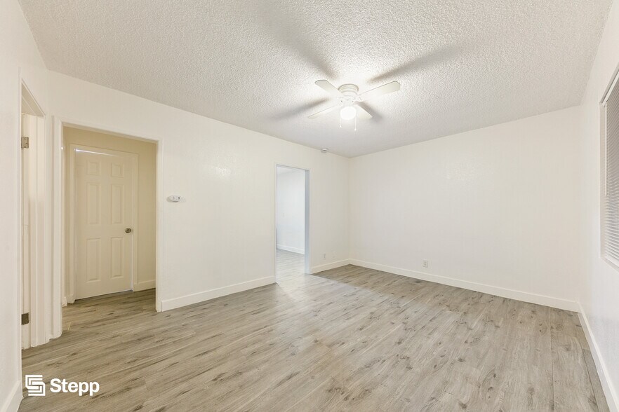 More Photos Of 1019 Lewis Ave, Long Beach Apartments For Sale
