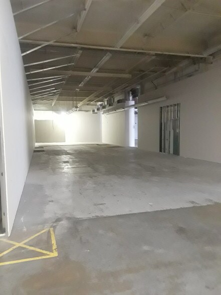 More Photos Of 1310 S Commerce St, Harlingen Office For Sale