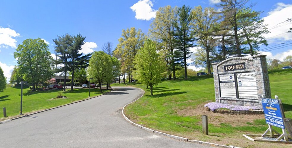 More Photos Of 199 Park Road Ext, Middlebury Manufacturing For Lease